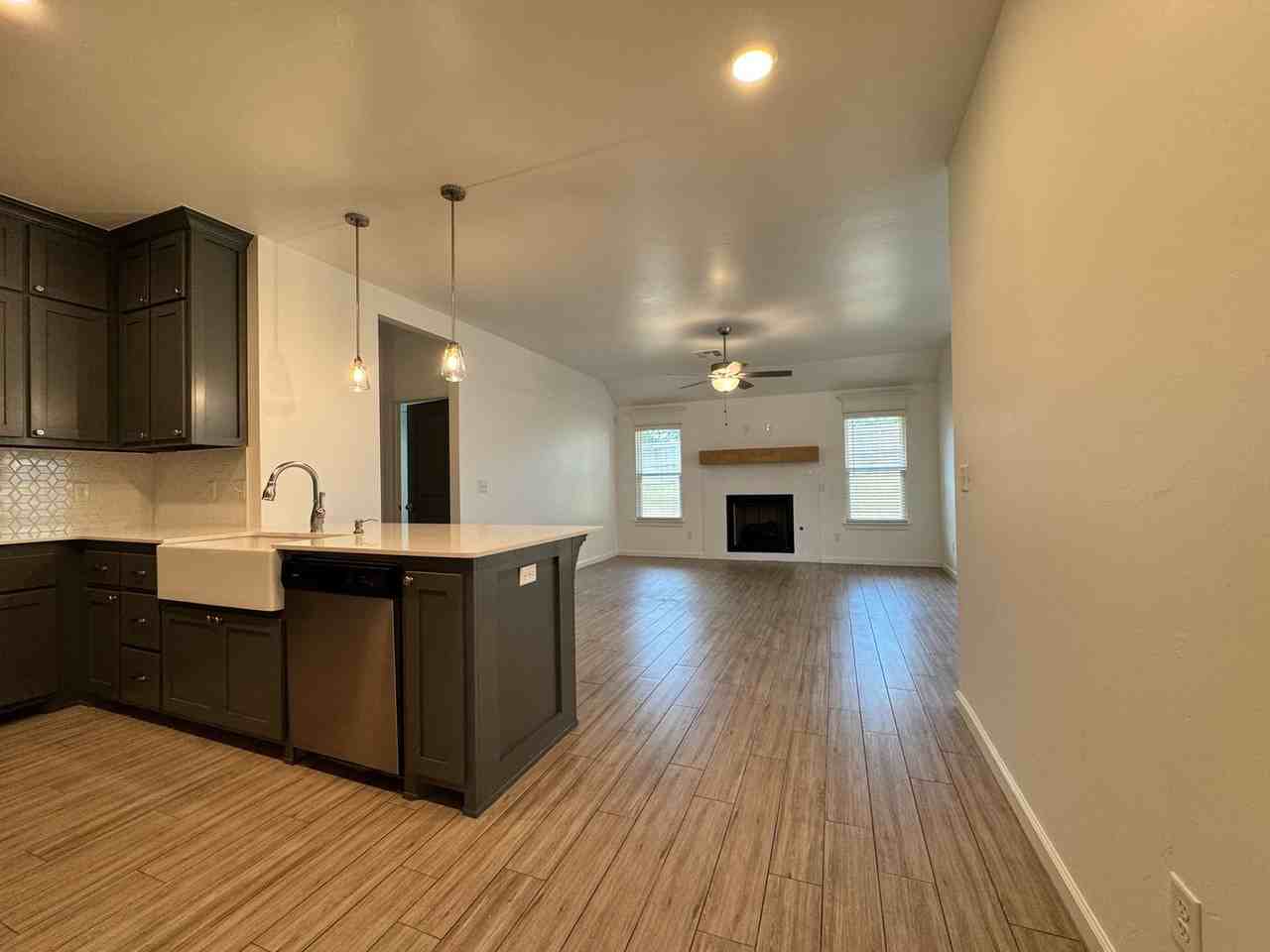 1113 Magnolia Dr - Photo 6 of 38