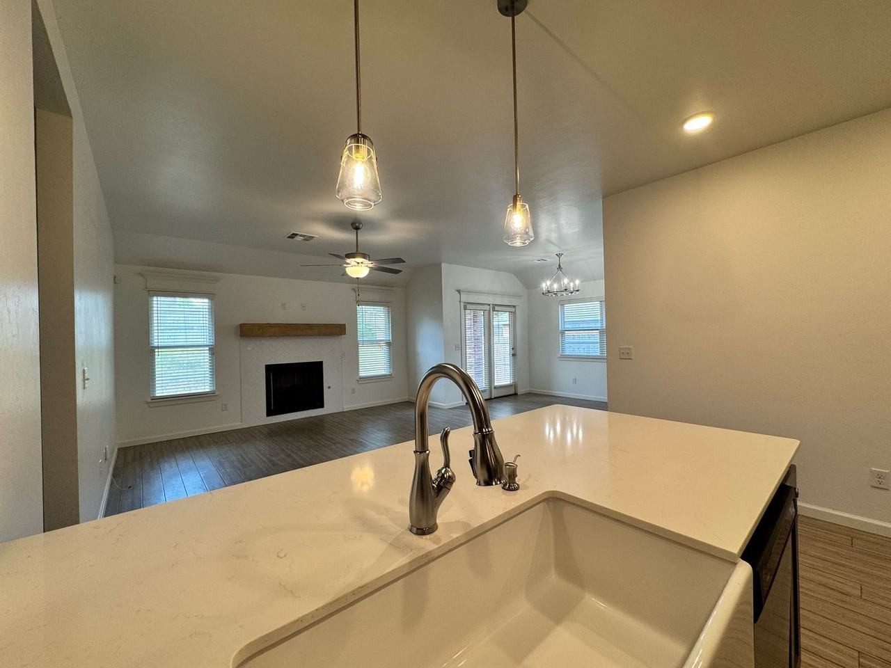 1113 Magnolia Dr - Photo 7 of 38