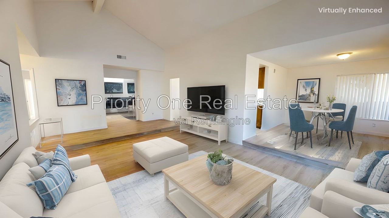 17410 Saint Andrews Dr - Photo 3 of 26