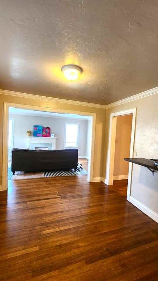 800 Nw 46th St - Photo 3 of 9