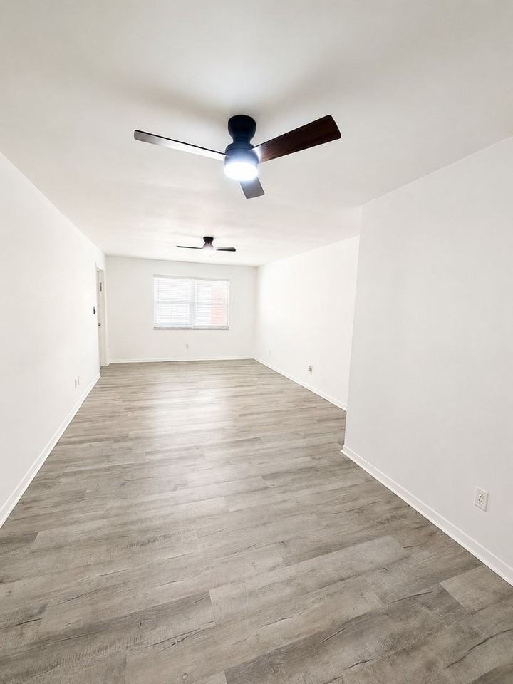 3100 36th St N #21 - Photo 4 of 14