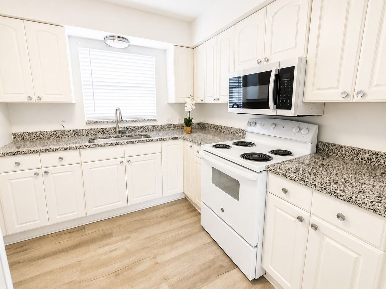 3100 36th St N #21 - Photo 5 of 14