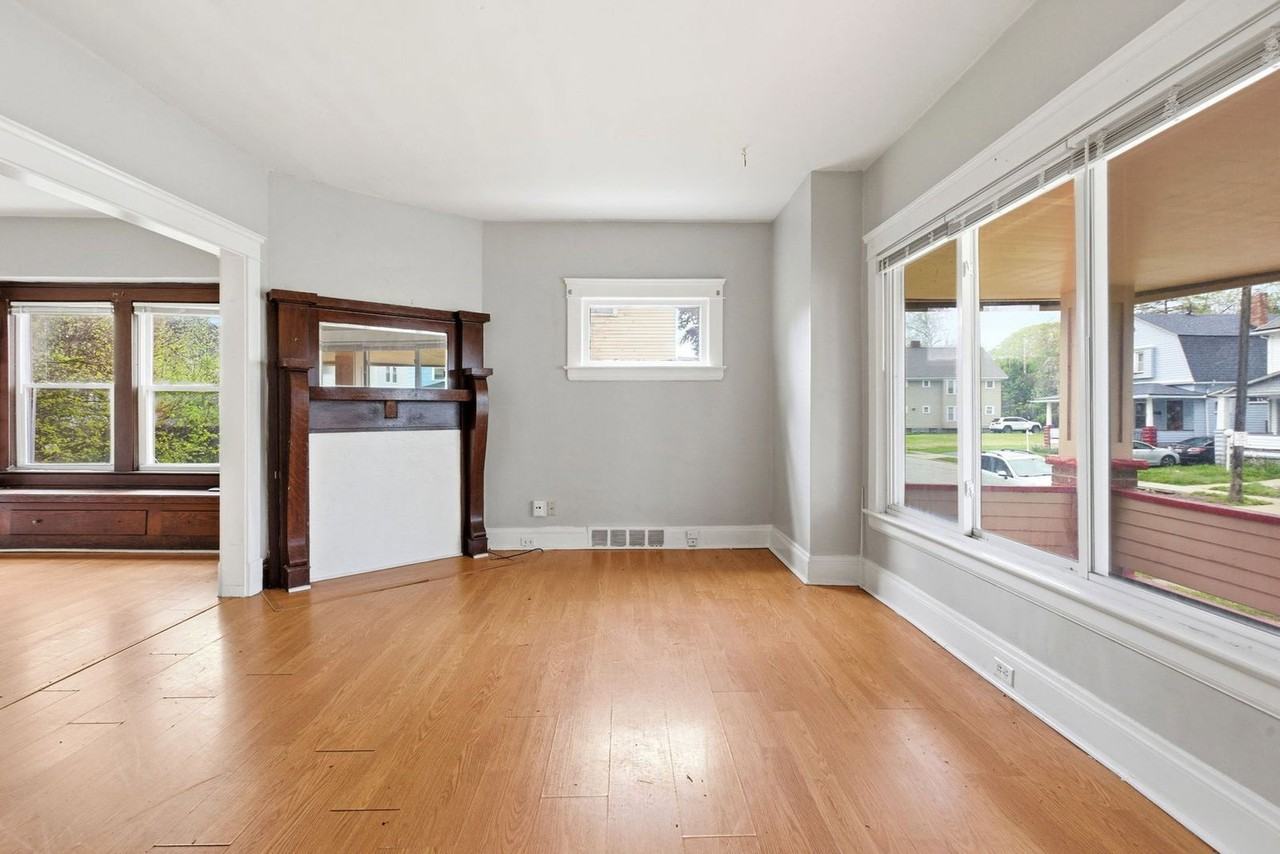 479 E 126th St - Photo 4 of 21
