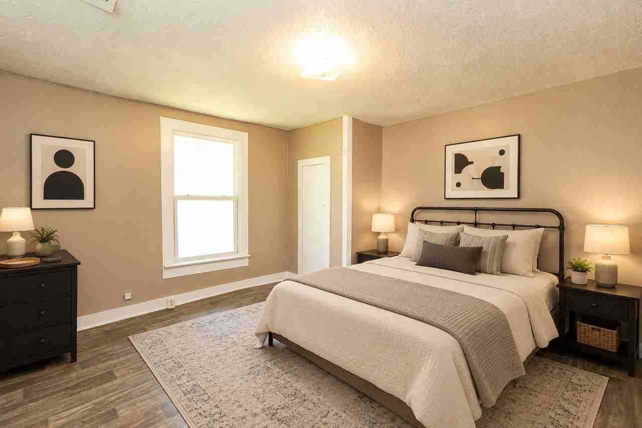 3504 5th Ave - Photo 2 of 17