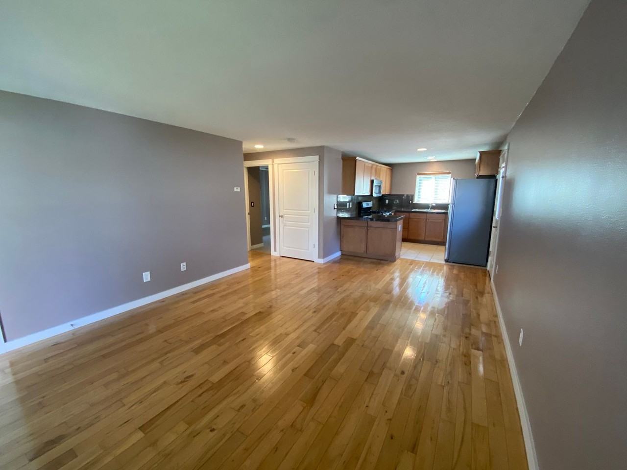 2413 Mountain Ter - Photo 2 of 18