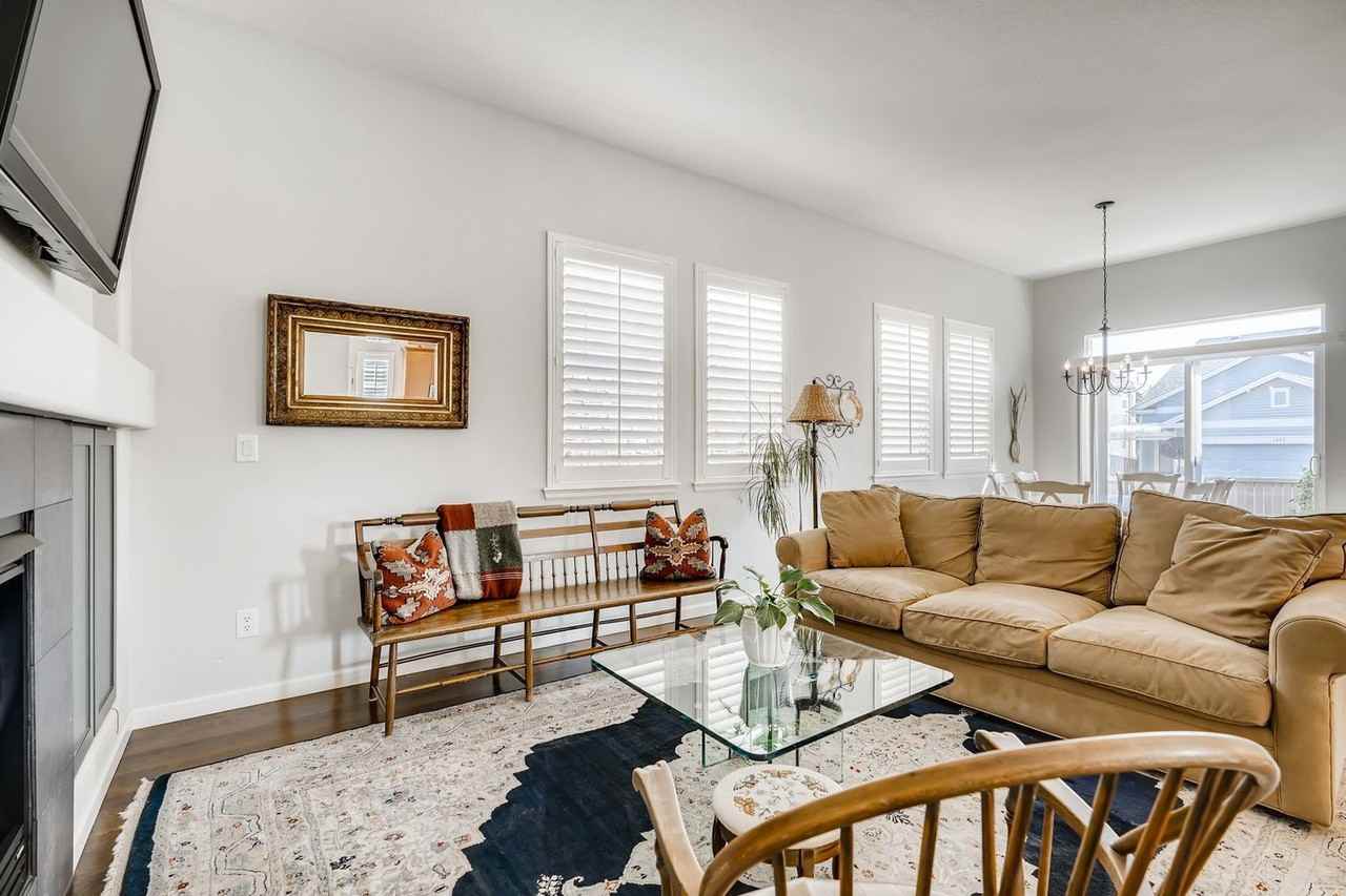 1020 Ulster St - Photo 5 of 17