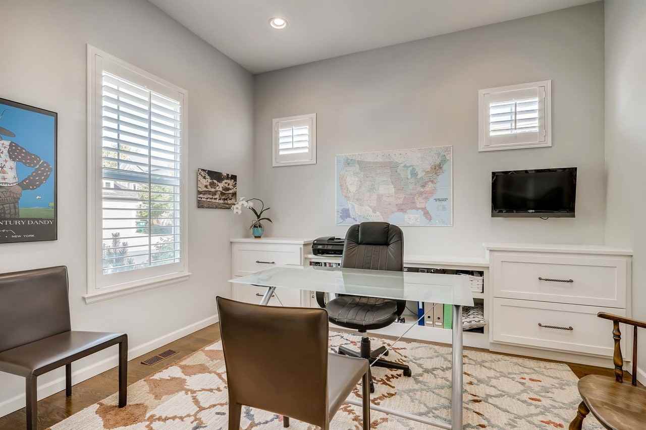 1020 Ulster St - Photo 7 of 17