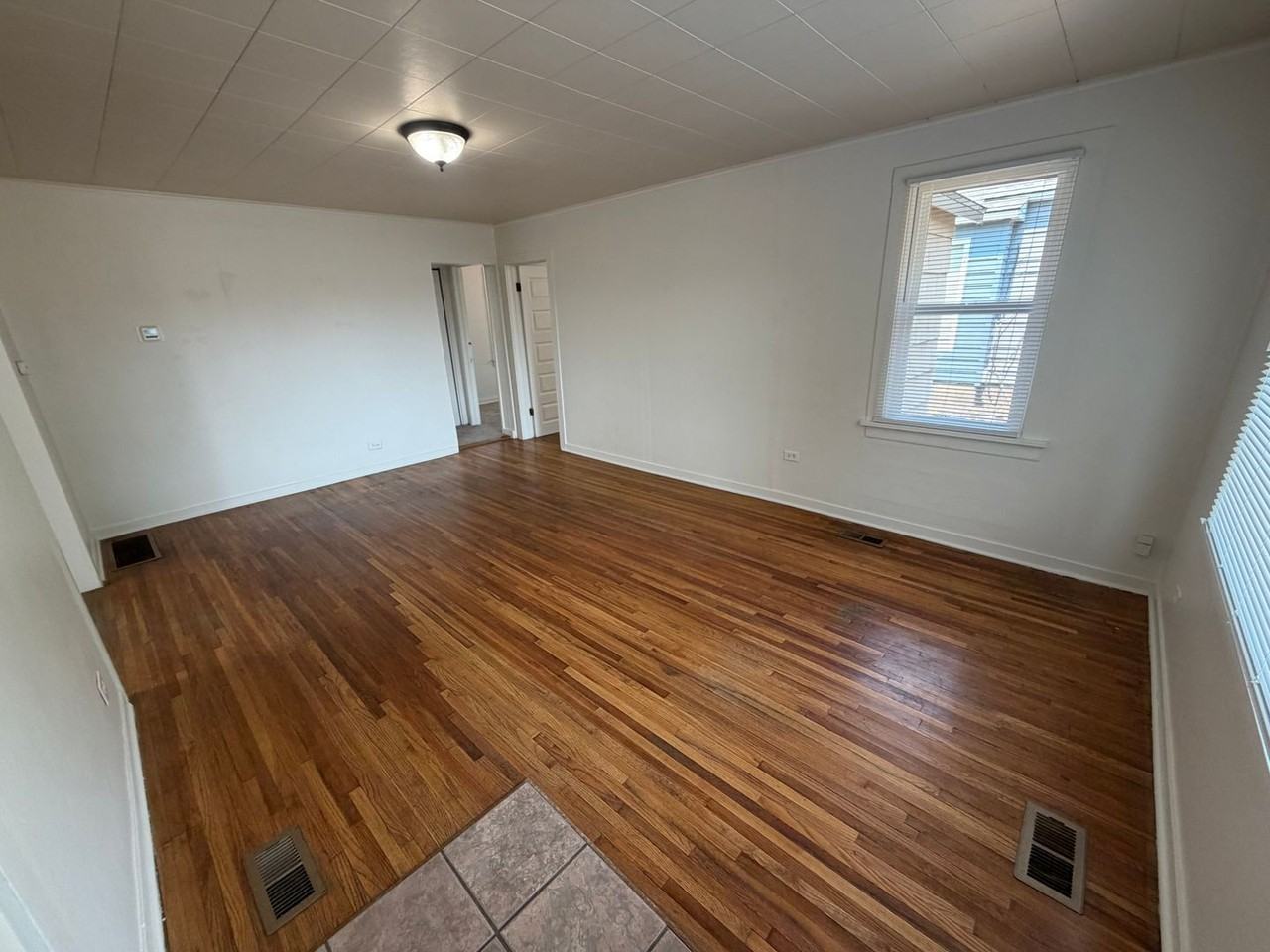 4611 N Adams St - Photo 2 of 21