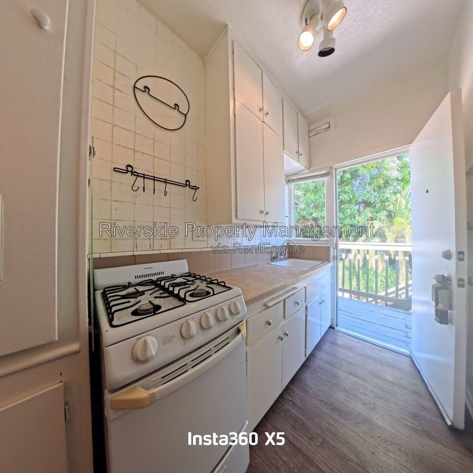 4566 Orange St #8 - Photo 7 of 17