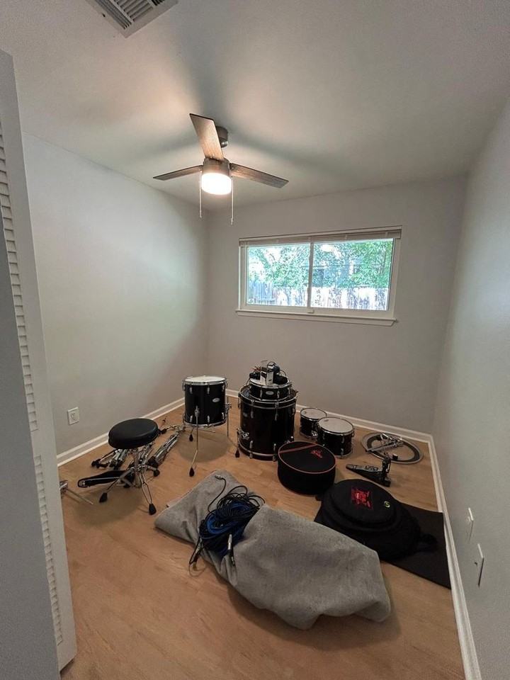 11803 Charing Cross Rd - Photo 5 of 19