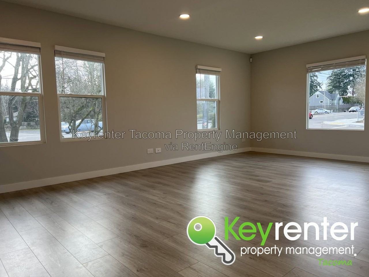 1827 S Washington St - Photo 3 of 25