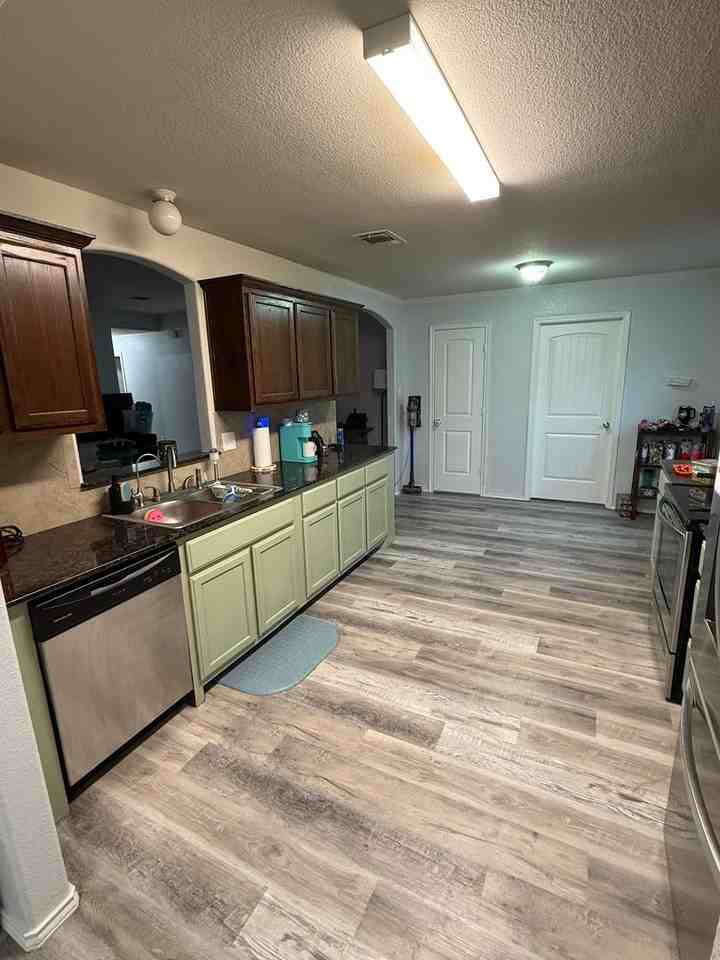 3505 Moline Cir - Photo 6 of 20