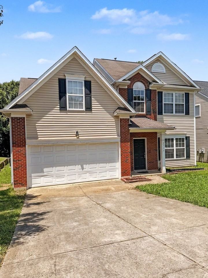 2717 Forest Grove Ct - Photo 2 of 31