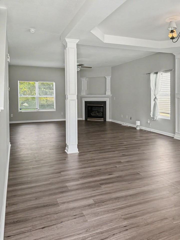 2717 Forest Grove Ct - Photo 4 of 31