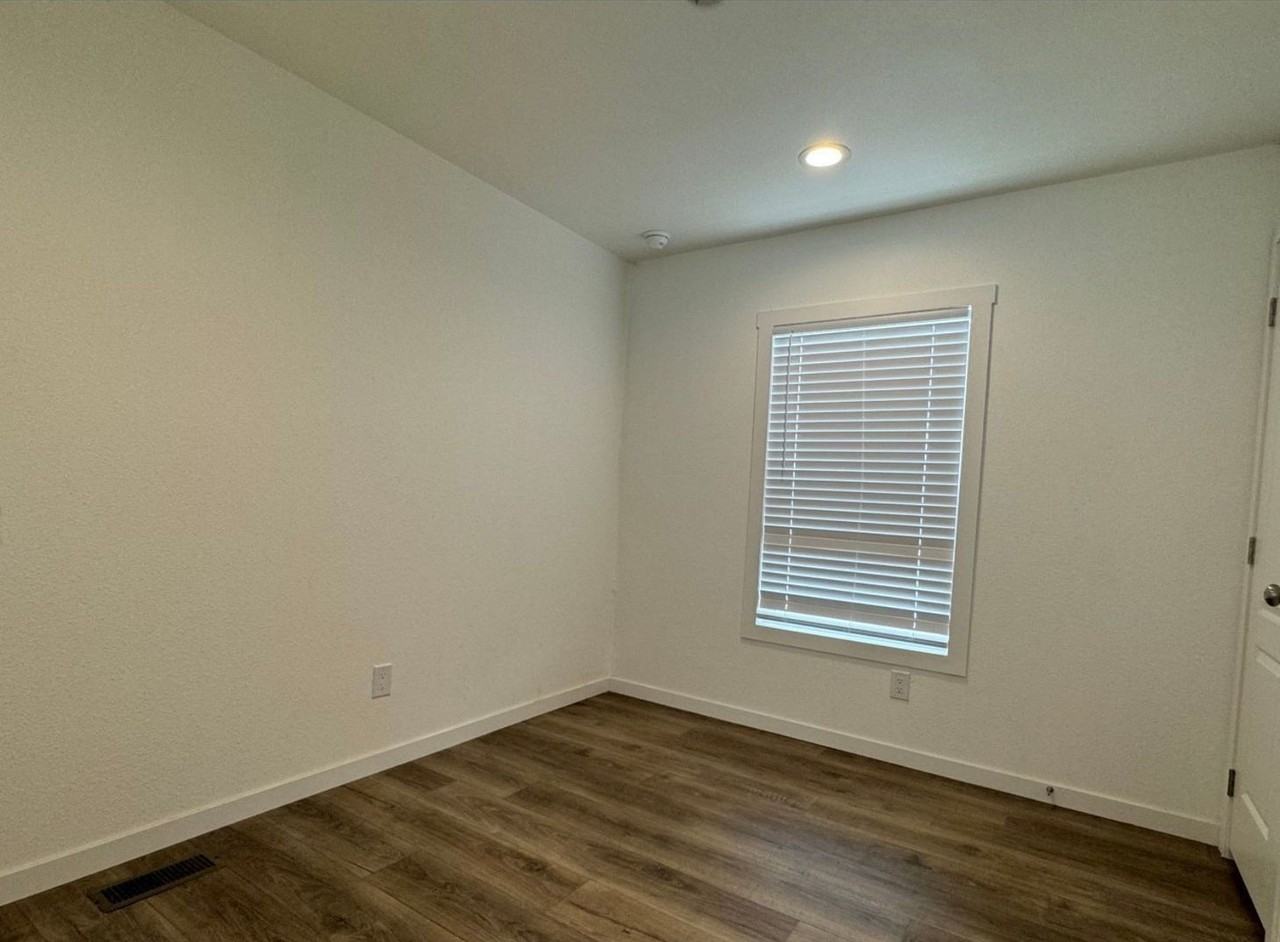 566 W Swift Trl - Photo 6 of 16