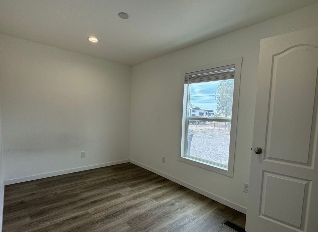 566 W Swift Trl - Photo 7 of 16