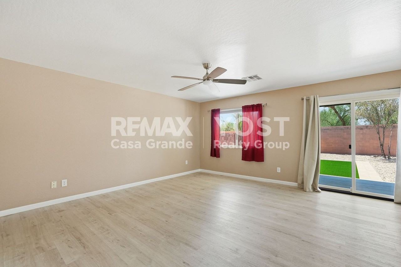 573 W Lucky Penny Pl - Photo 3 of 20