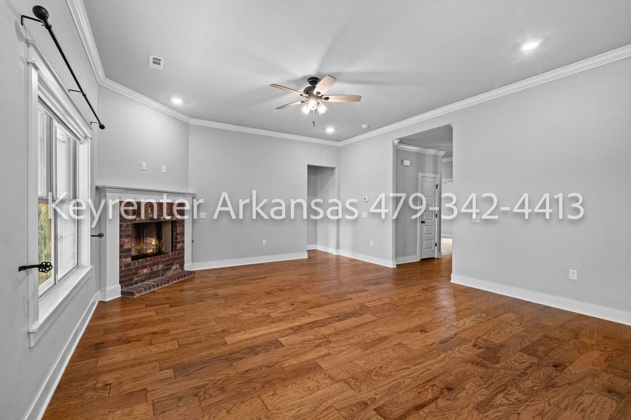 800 E Fallon St - Photo 7 of 29