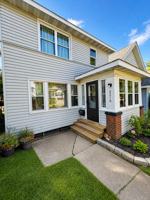 featured image of 2216 W 6th St