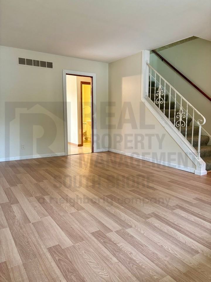1513 Monticello Park Dr - Photo 3 of 13