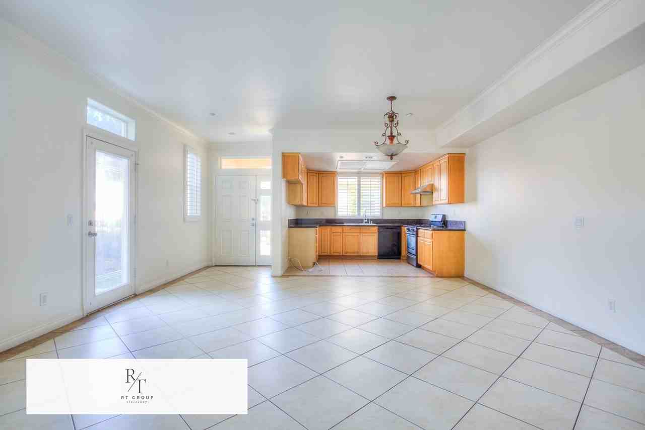 515 Florence Ave - Photo 3 of 36