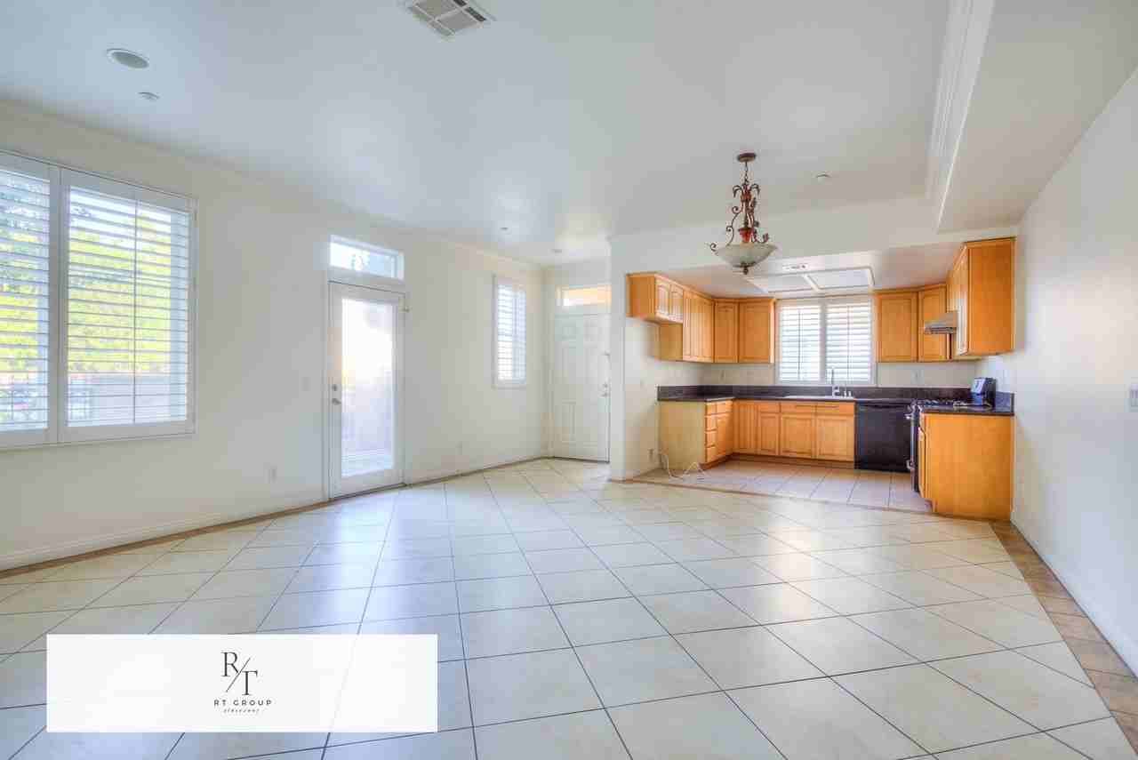 515 Florence Ave - Photo 4 of 36