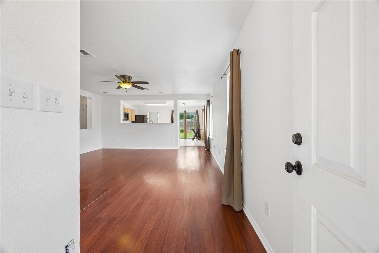 141 Beech Dr - Photo 2 of 16