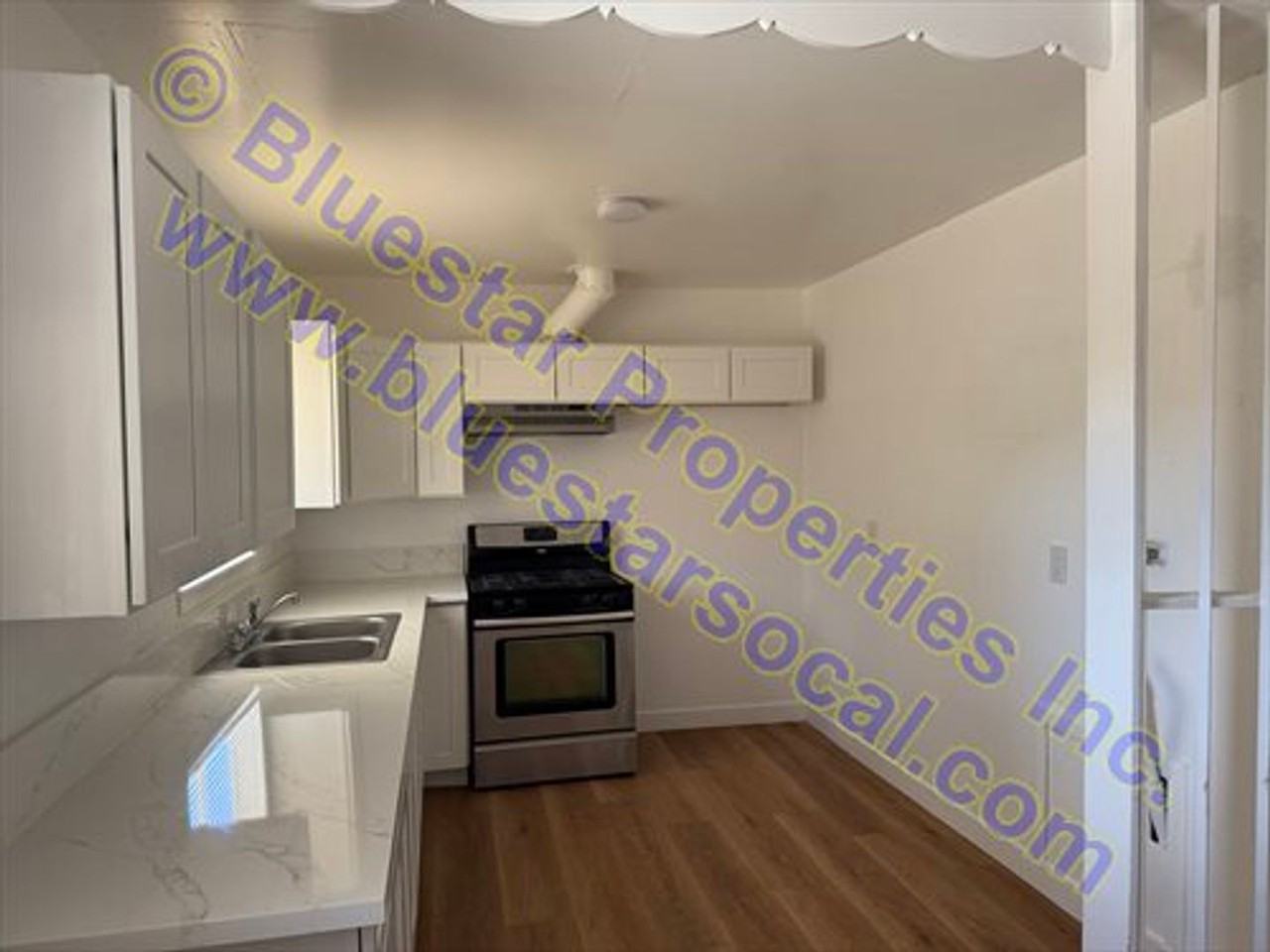 15146 Prado Ct - Photo 2 of 11