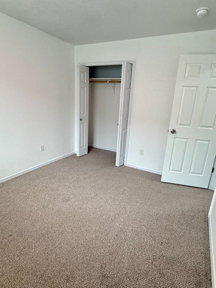 12818 Marna St - Photo 7 of 23
