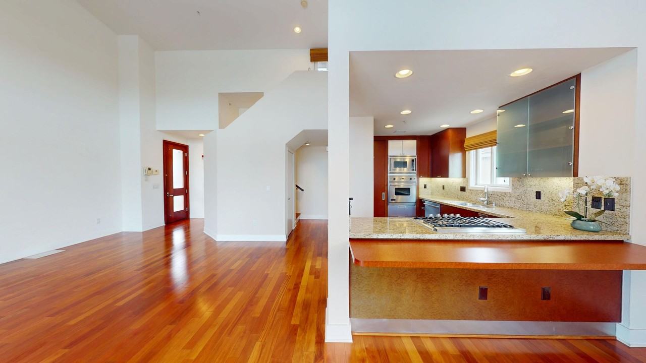 141 Orange Ave #306 - Photo 4 of 23