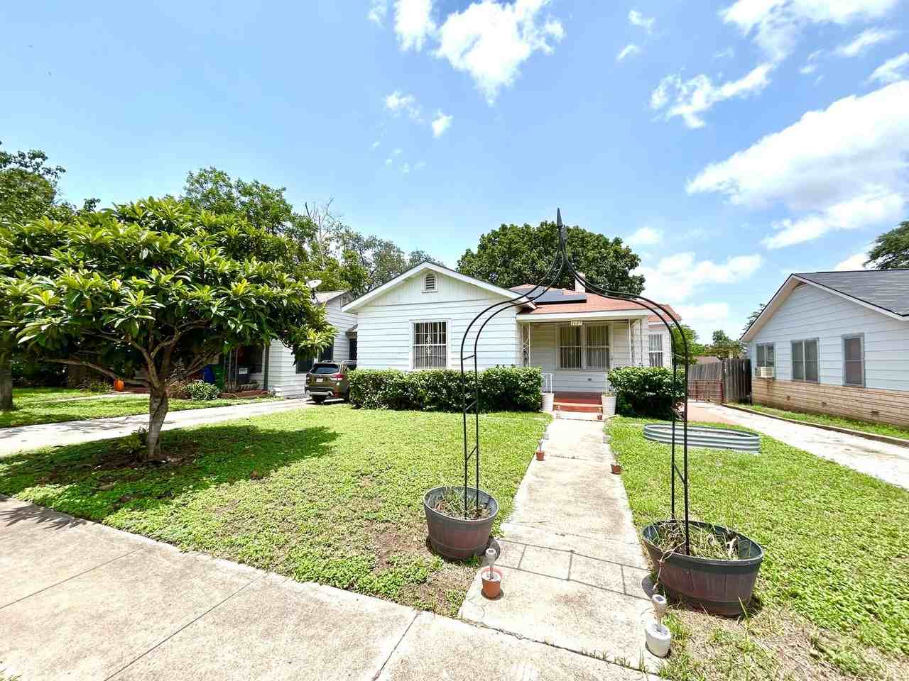 1627 Schley Ave - Photo 2 of 29