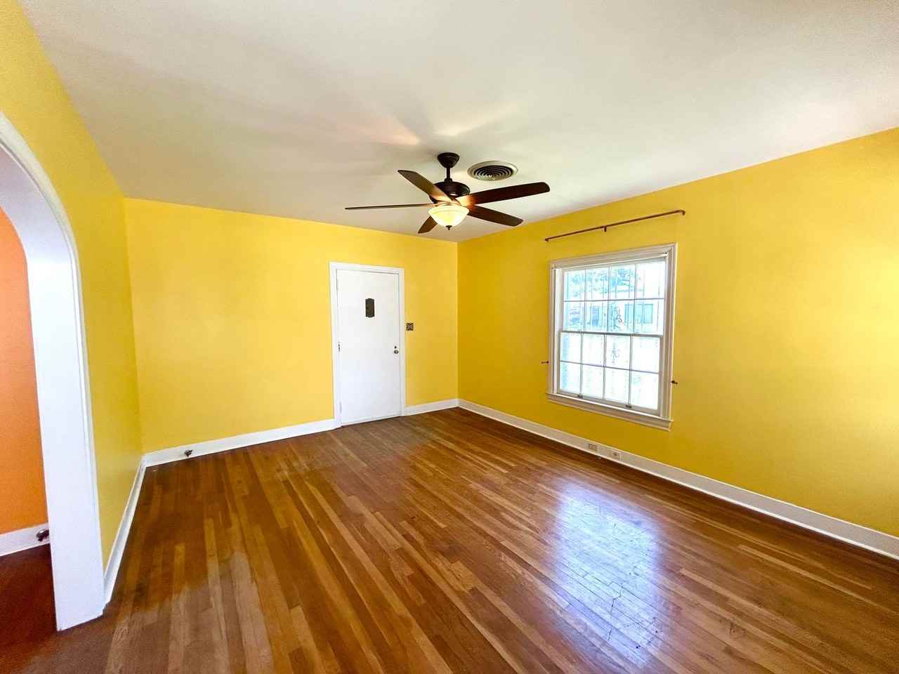 1627 Schley Ave - Photo 6 of 29