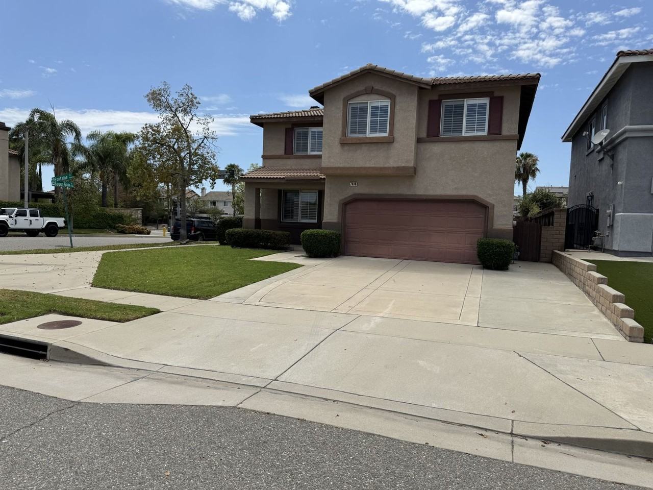 7030 Fontaine Pl - Photo 2 of 35