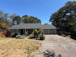 featured image of 3823 Wilshire Ln