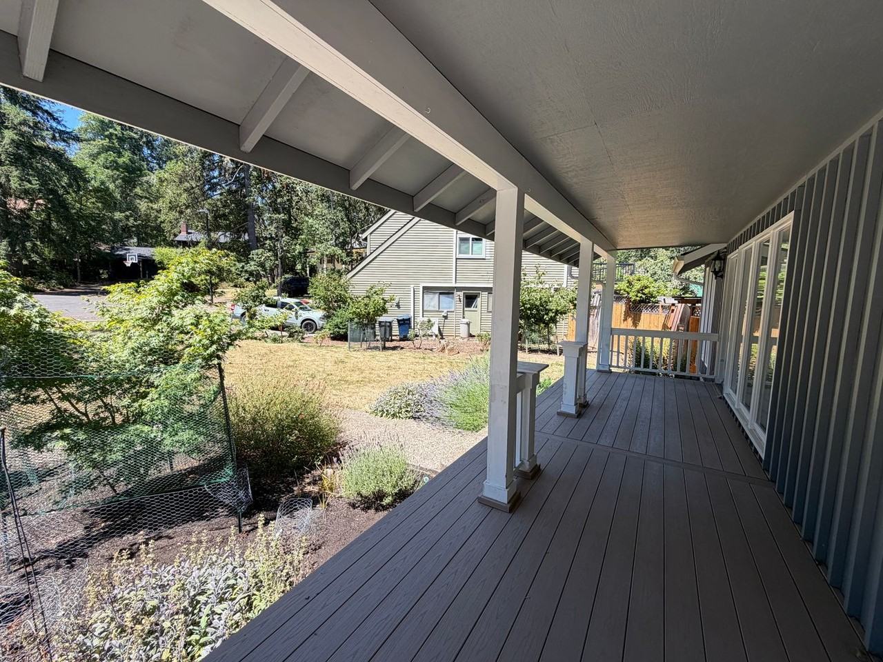 3823 Wilshire Ln - Photo 2 of 32