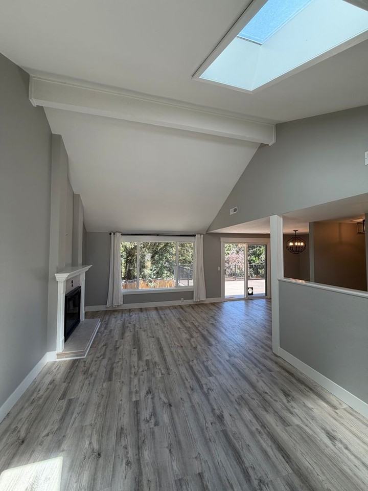 3823 Wilshire Ln - Photo 5 of 32