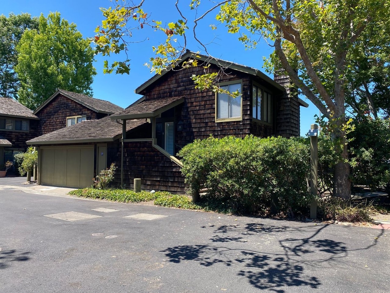 2750 Sea View Pkwy - Photo 3 of 34