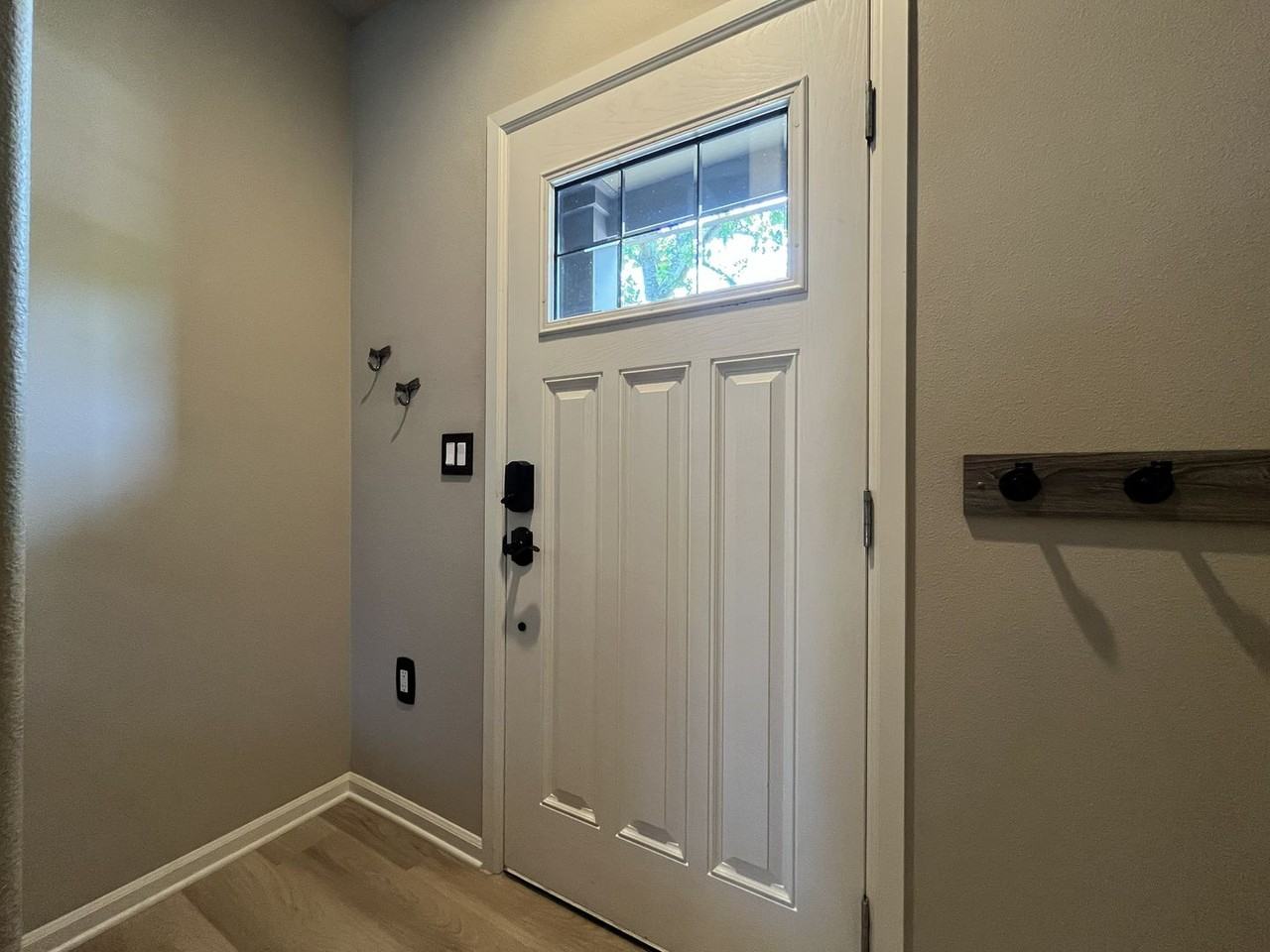 10955 Sw 130th Ave - Photo 4 of 36