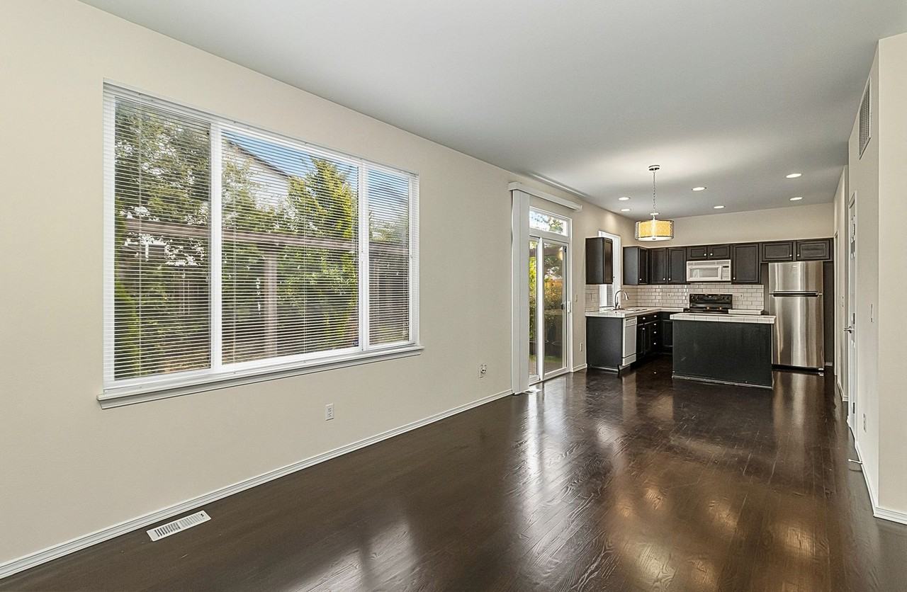 15209 48th Ave Se - Photo 6 of 12