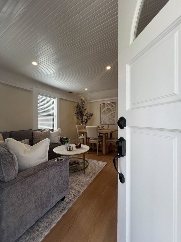 25 Berna Ave - Photo 4 of 40