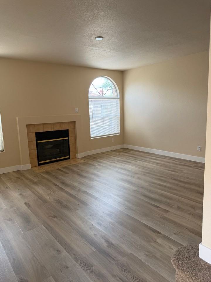 7621 Almeria Ave - Photo 3 of 15