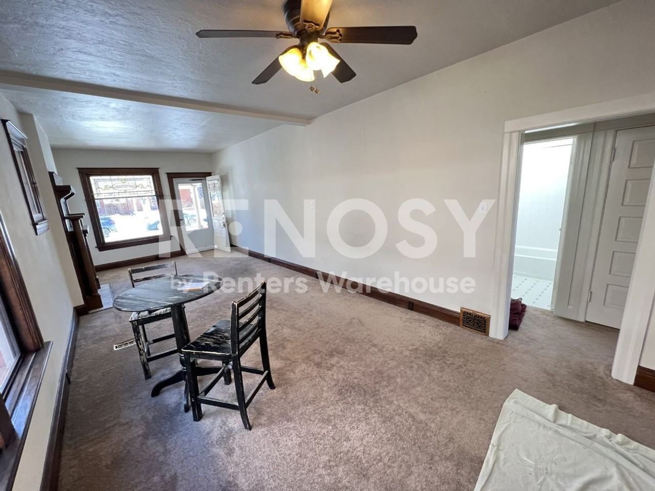 1017 S Pearl St - Photo 2 of 12