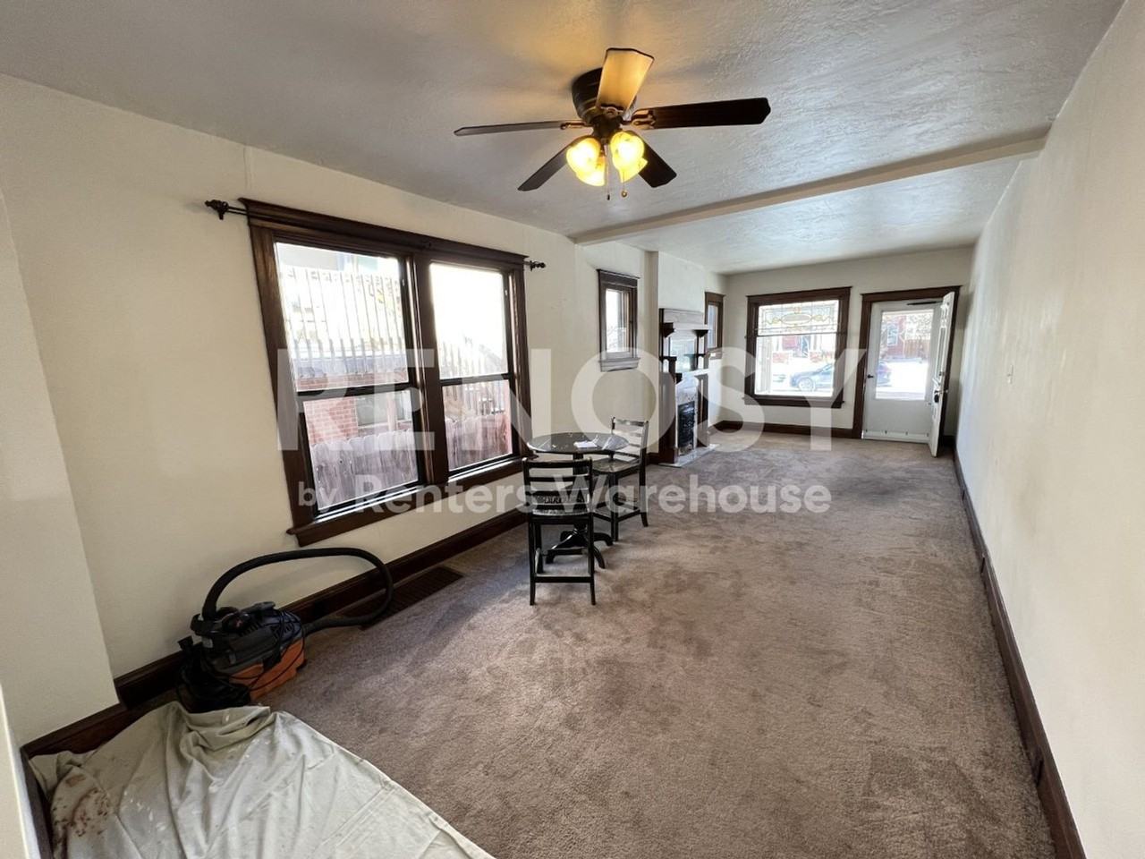 1017 S Pearl St - Photo 5 of 12