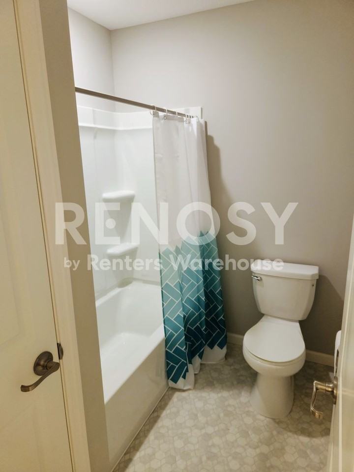 9653 4th Street Ln N - Photo 4 of 22