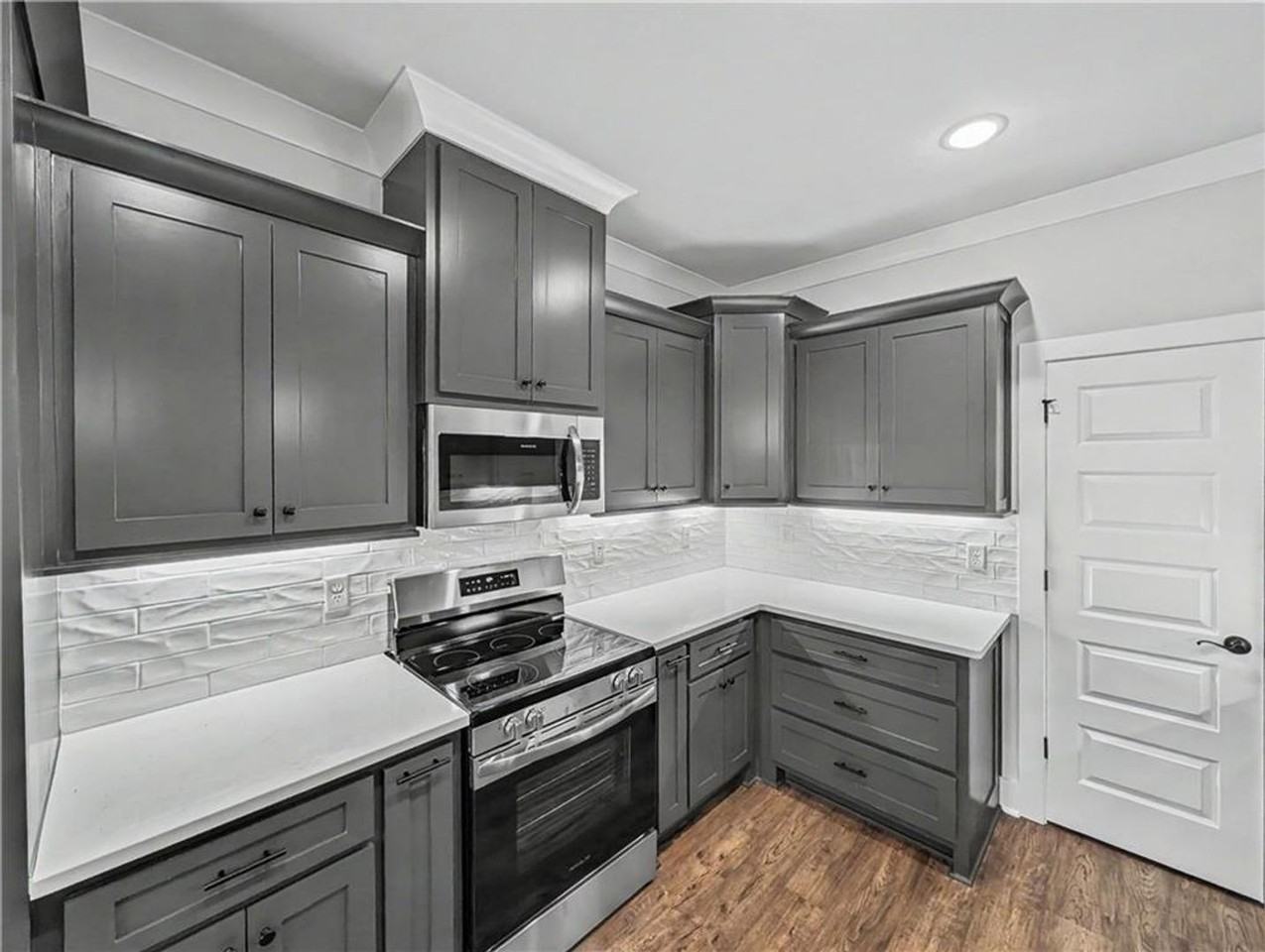 24 Cromarty Dr - Photo 6 of 24