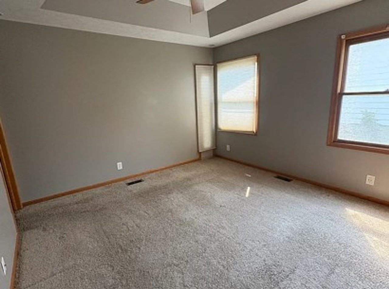 816 Mary Ct - Photo 5 of 30