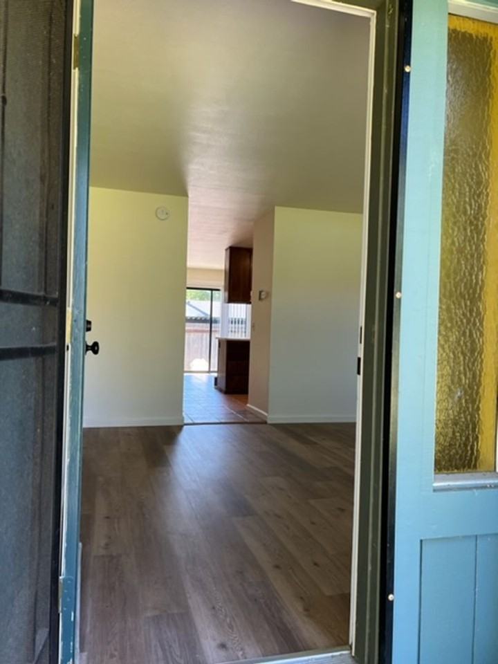 279 College View Dr - Photo 2 of 27