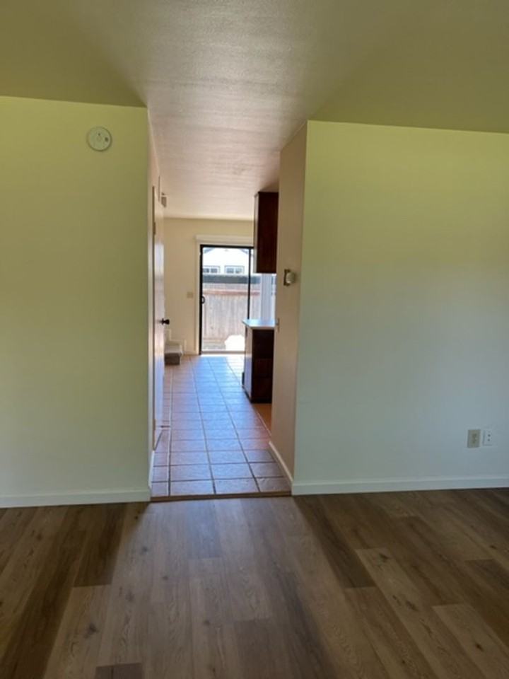279 College View Dr - Photo 3 of 27