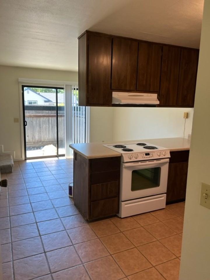 279 College View Dr - Photo 5 of 27