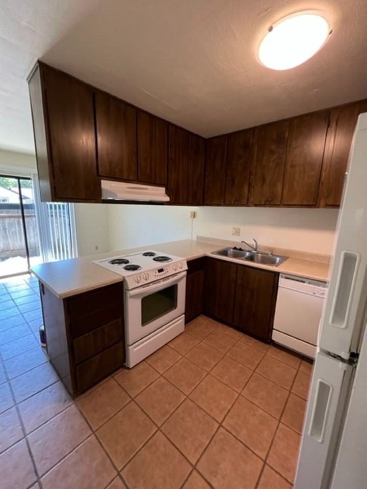 279 College View Dr - Photo 6 of 27